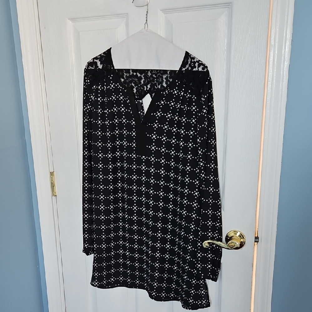 Daniel Rainn Black and White Blouse